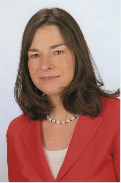 Auf dem Foto ist Dr. med. Annette Weiss zu sehen, die im Wahlkreis Vogtland für die LIMed Sachsen antritt.