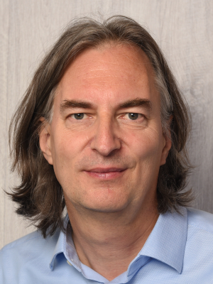 Dr. med. Christoph Bernhardt Das Porträtfoto zeigt Dr. med. Christoph Bernhardt, er tritt für die LIMed Hamburg an.